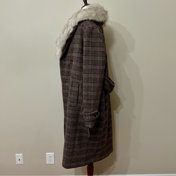 NWT Kennth Cole NY Long Plaid Coat W/ Removable Faux Fur Collar Size M​​ - Picture 2 of 7